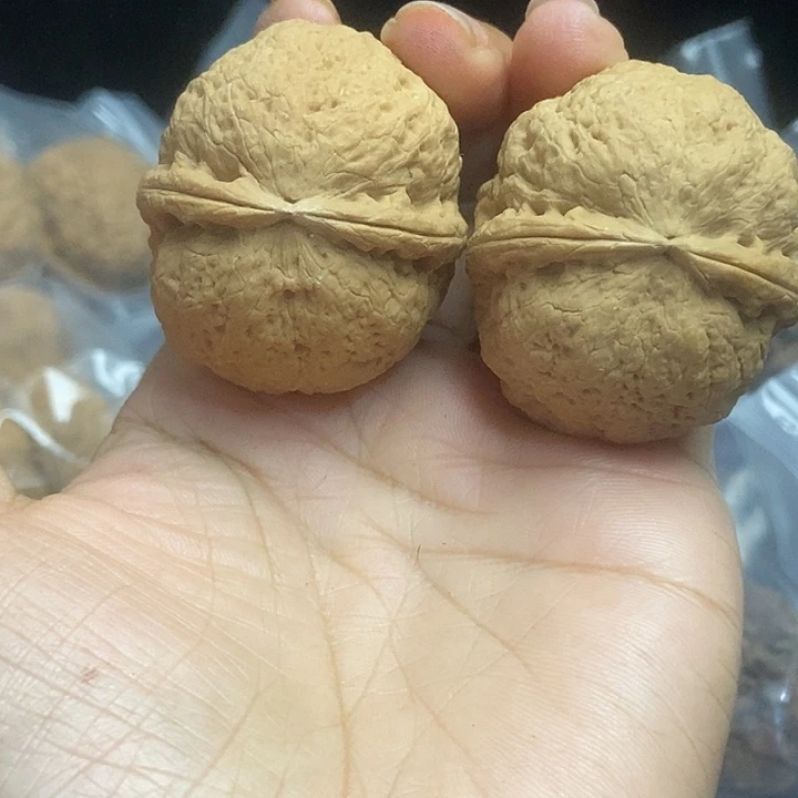 把件文玩核桃云南铁核桃基地8