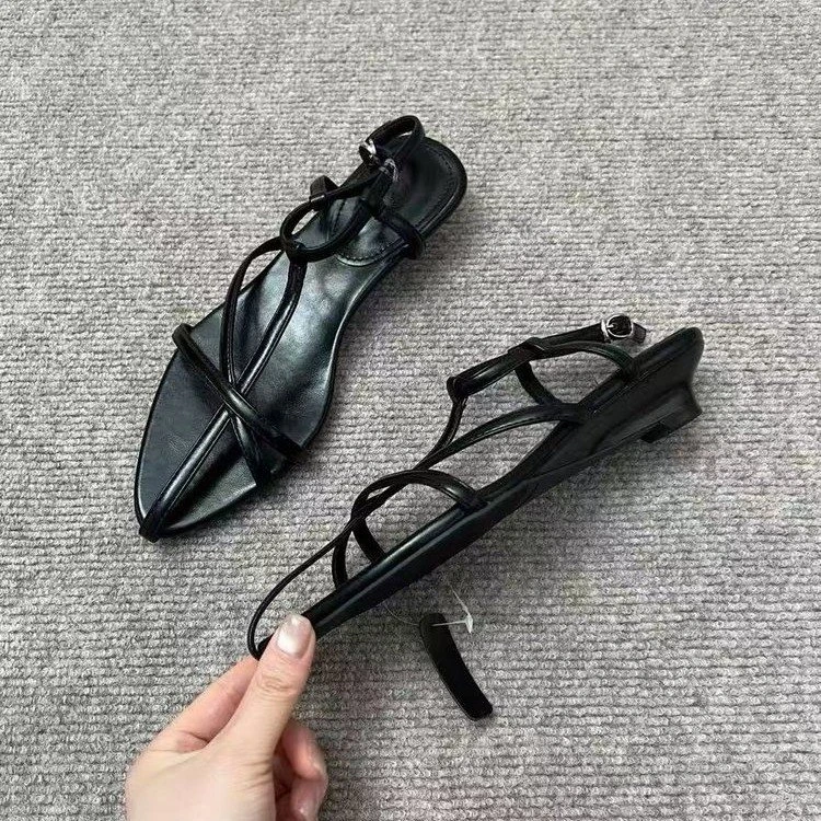 尖头凉鞋女外穿小众手工鞋2025夏季新款气质中跟一字式扣带拖鞋女