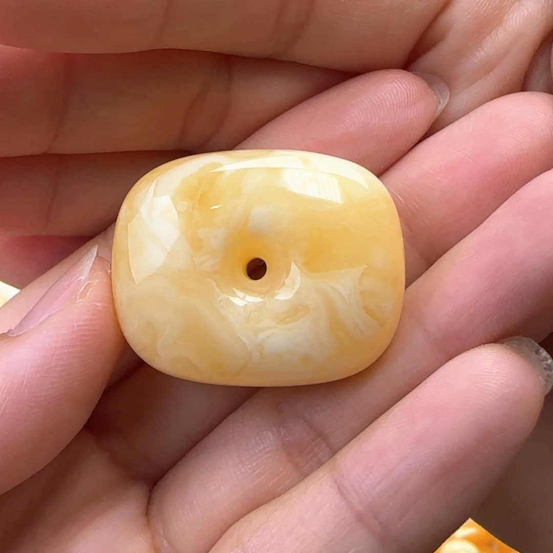 琥珀颈饰未镶嵌夏**年藏扣