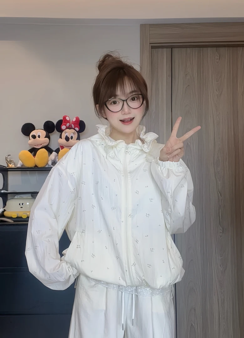 8806-M最新韩系减龄感木耳连帽碎花松紧抽绳时尚小个子薄短外套