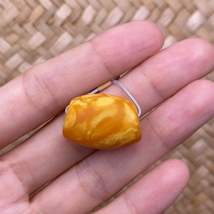 琥珀未镶嵌裸石蜜蜡M