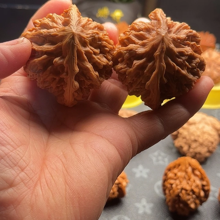 祥***哥桃核把件全品龙鳞边55