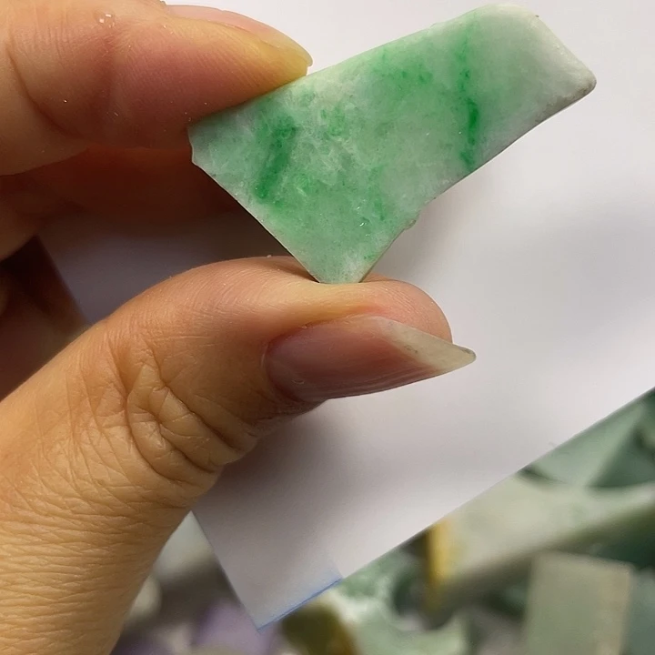 翡翠配石翡翠毛料
