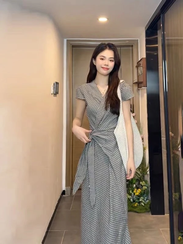 【长岛冰茶】格子韩系春夏小个子设计感交叉绑带连衣裙5056