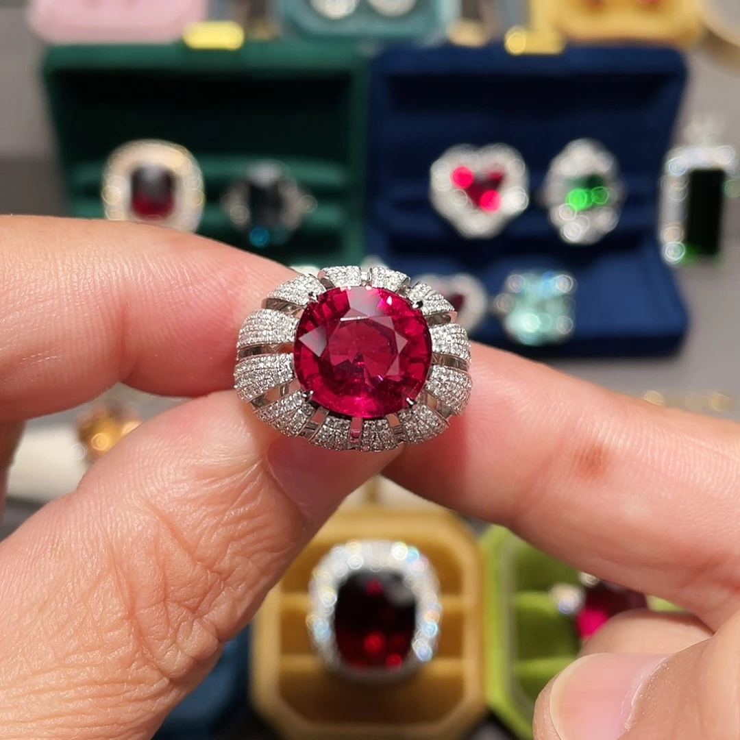 戒指18K金镶嵌碧玺6.3ct