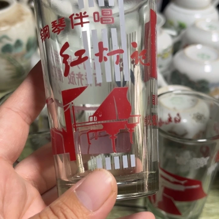 瑕疵品瓷器谨慎购买红灯记题材
