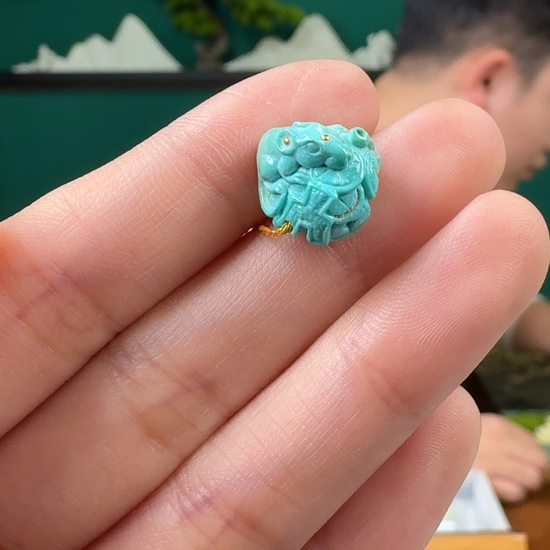 绿松石未镶嵌珠宝奇石