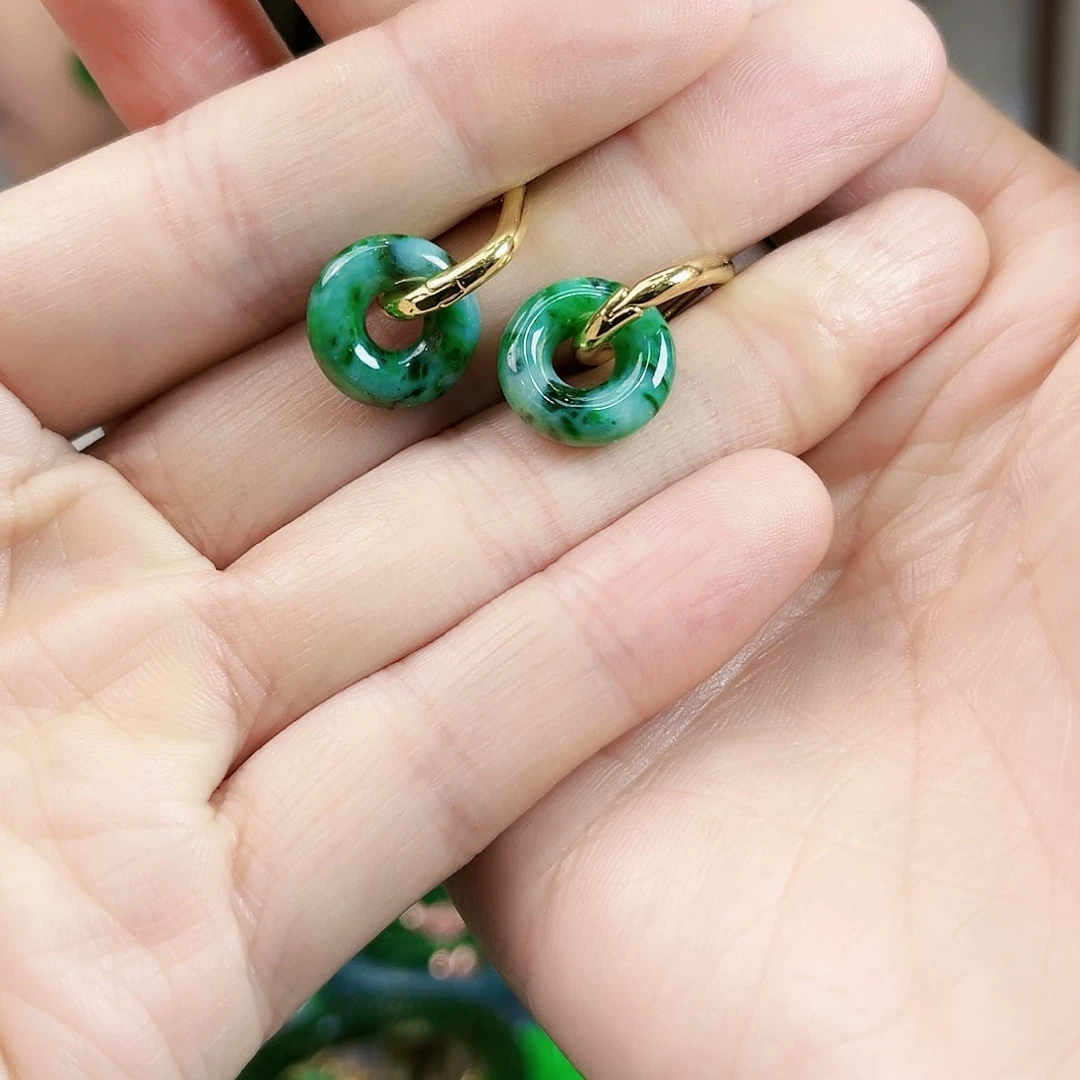 翡翠耳饰未镶嵌耳饰多样性