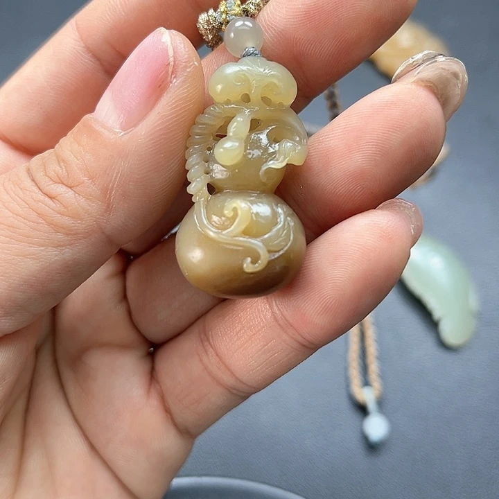 【闪购商品】颈饰未镶嵌和田玉