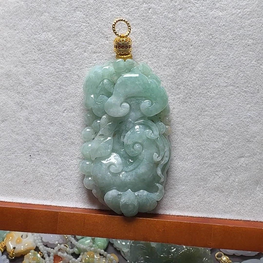 吊坠(赠链)未镶嵌翡翠