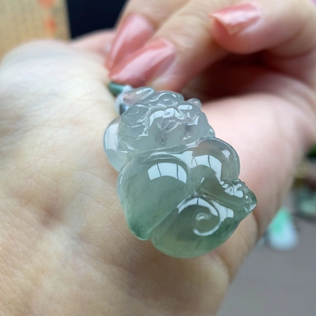 翡翠未镶嵌颈饰吊坠23