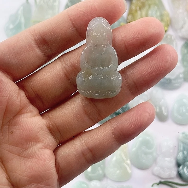 颈饰未镶嵌翡翠粉***宝天然翡翠