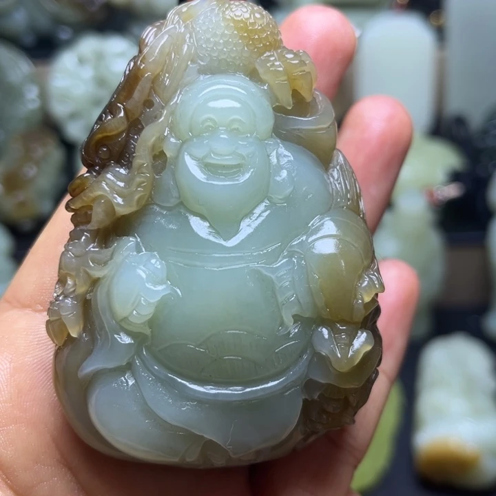 滋***润和田玉未镶嵌颈饰