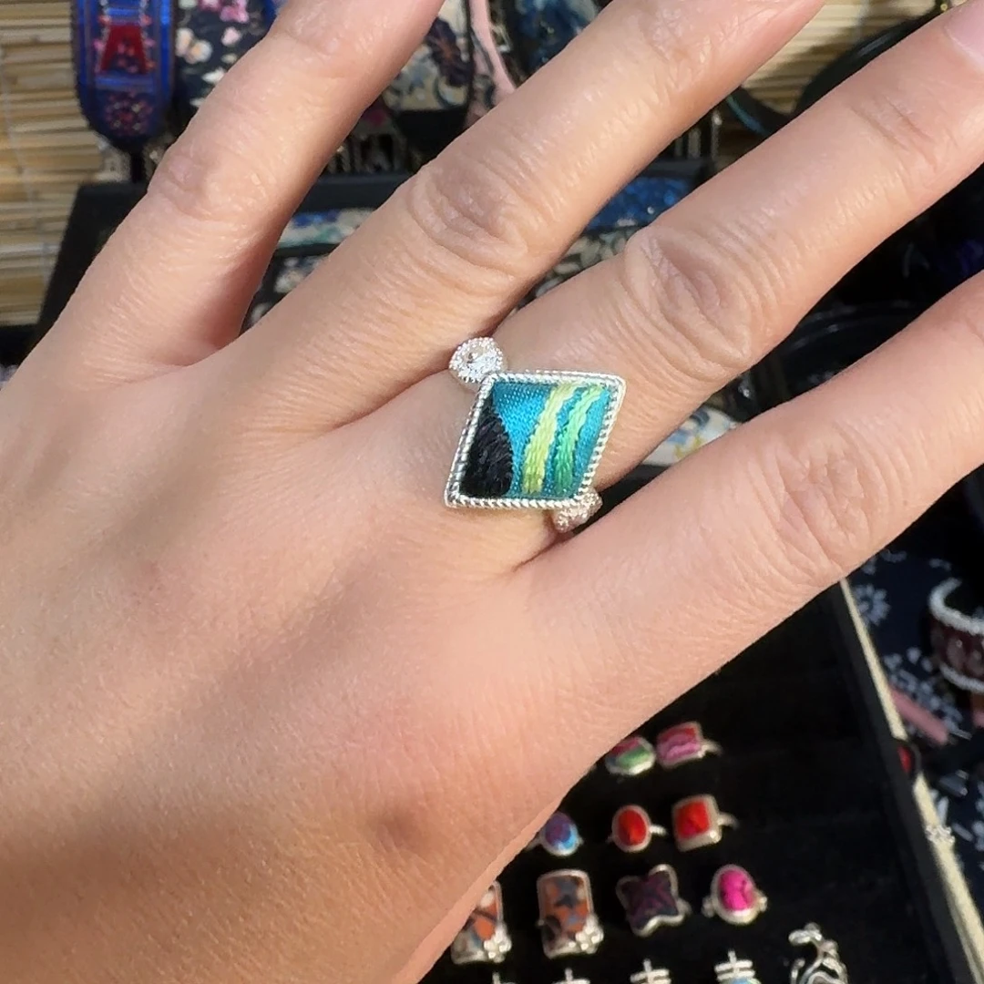 织绣民族风刺绣戒指