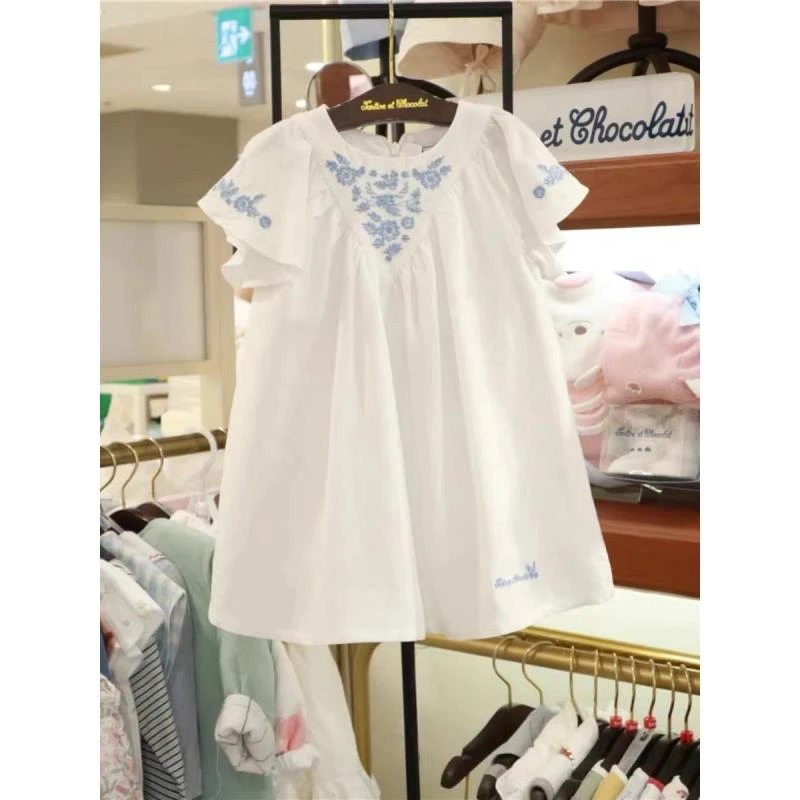 巧ke力 白色【蓝色刺绣裙】（没有短裤）