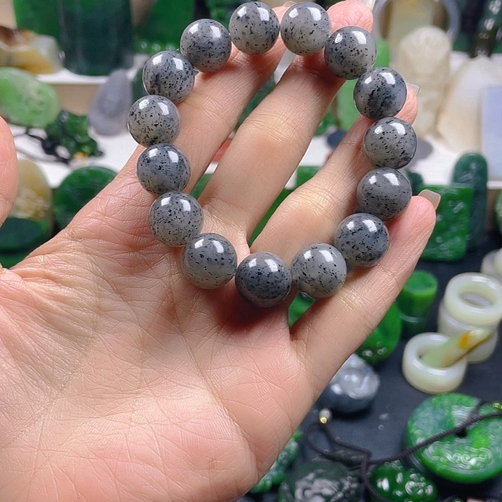 和田玉未镶嵌珠宝半成品