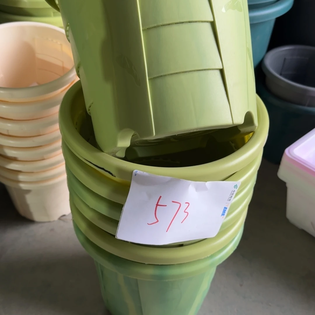 编号573-6个口径25高22串色微瑕