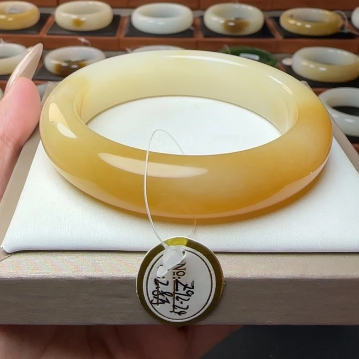 和田玉未镶嵌手镯黄金糖56