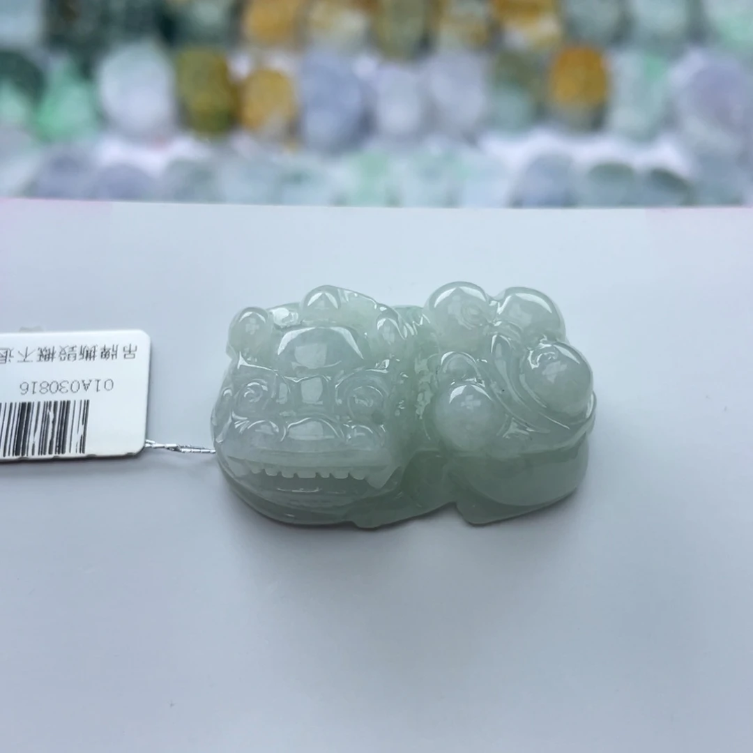 翡翠颈饰未镶嵌貔貅