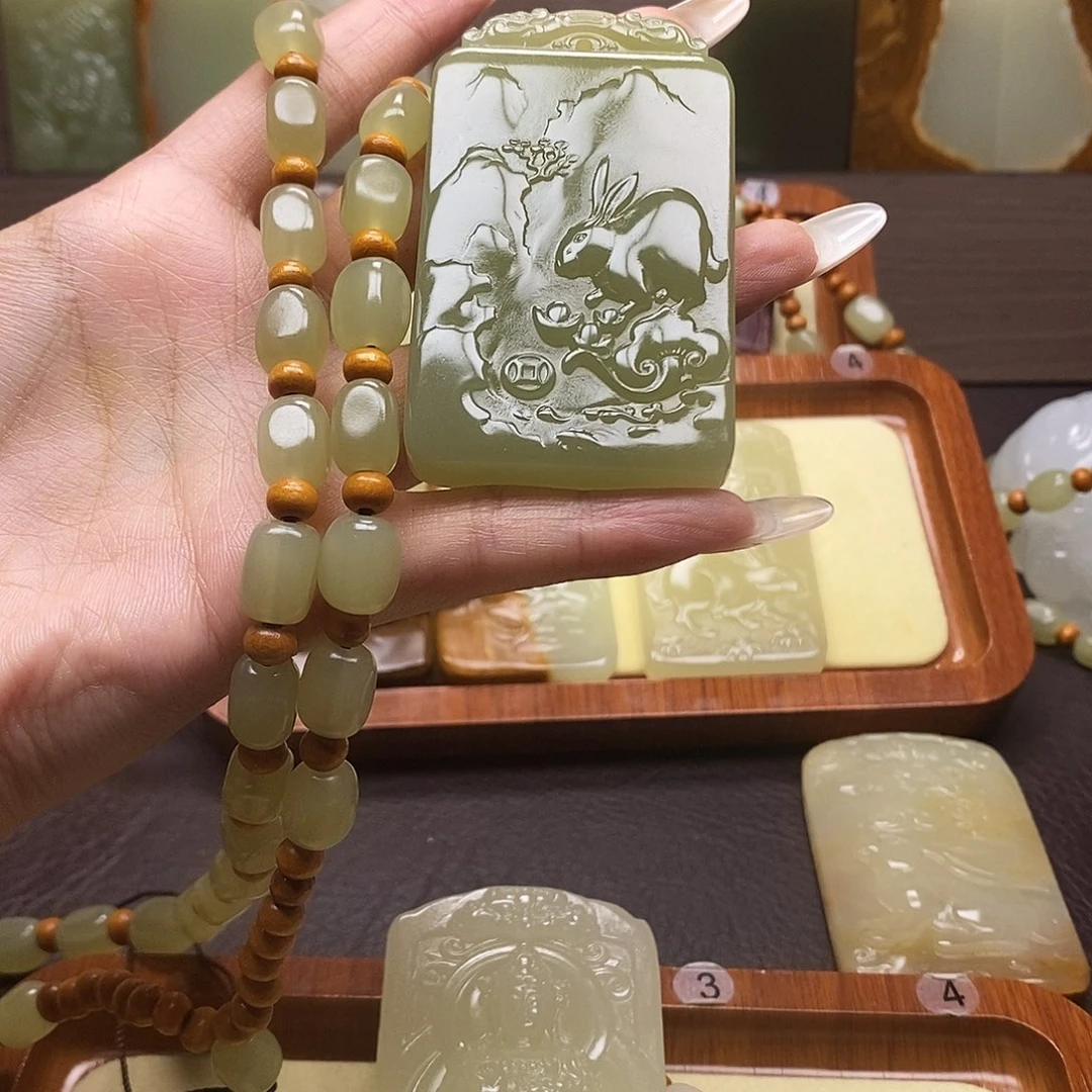 新疆昆仑山料方解石玉
