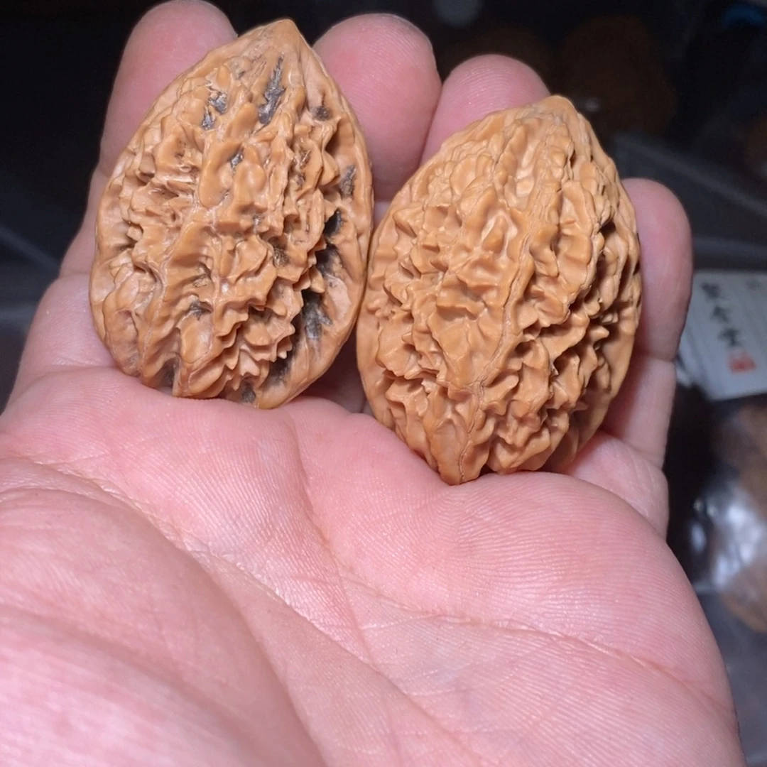 文玩核桃吊坠招财鼠