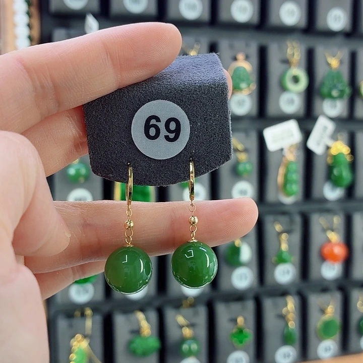 和田玉18K金镶嵌耳饰