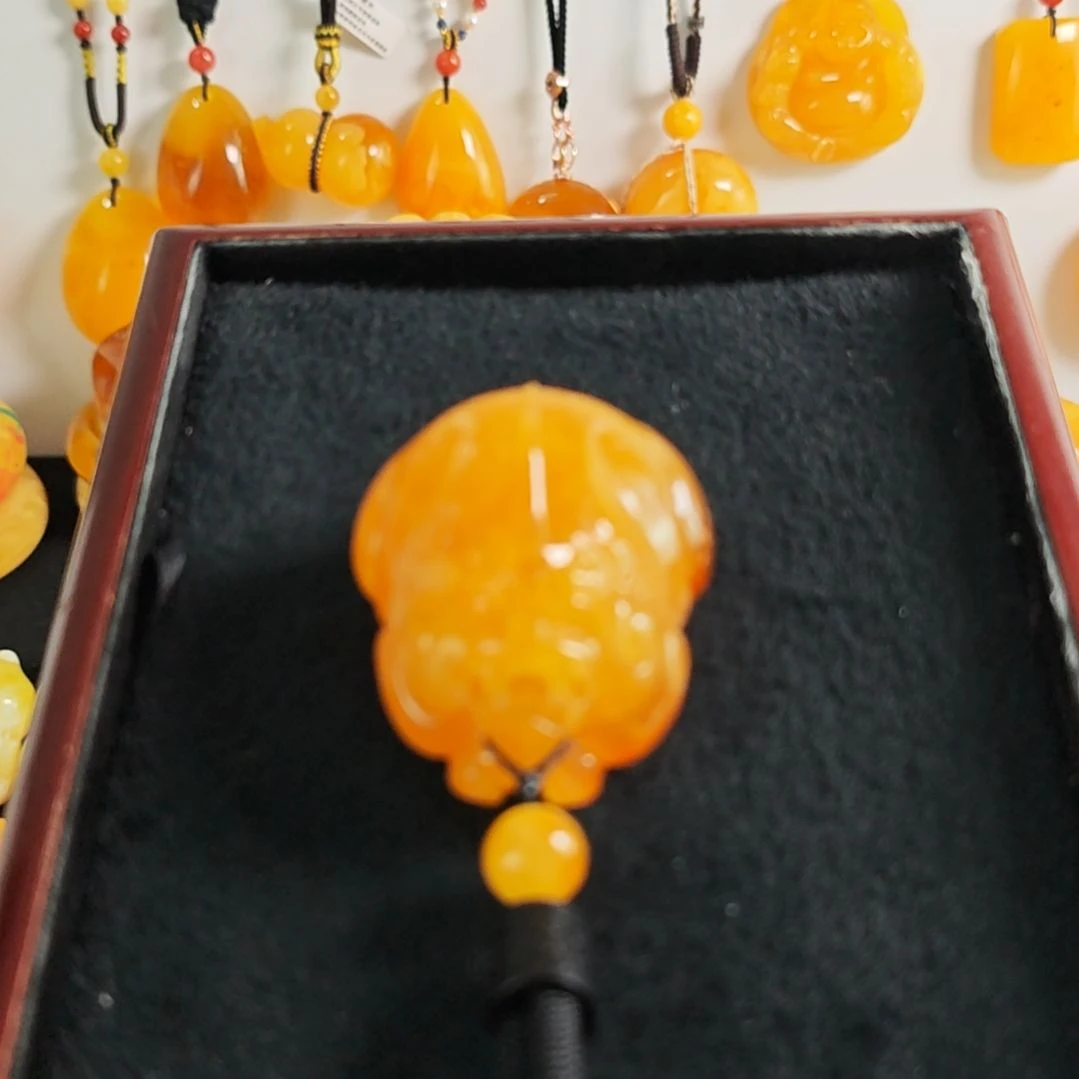 蜜蜡吊坠(赠链)未镶嵌