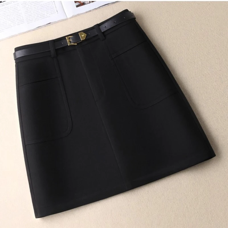 拉夏贝尔高级感纯色a字半身裙女2025秋季新款显腿长气质a字短裙子