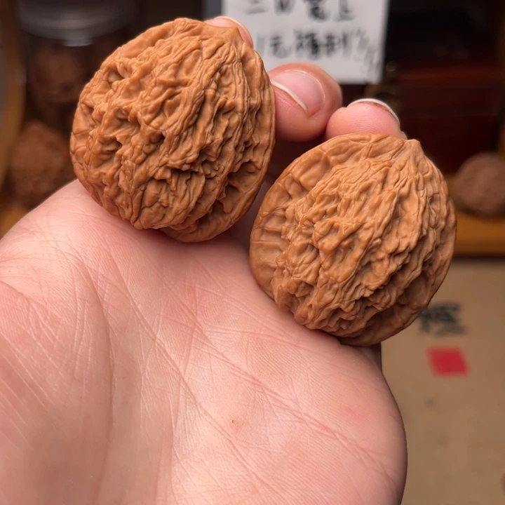 文玩核桃吊坠40麦虎