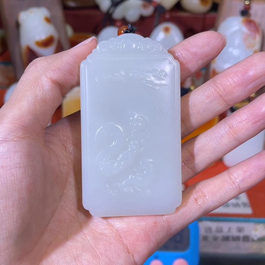 声***。和田玉未镶嵌把件