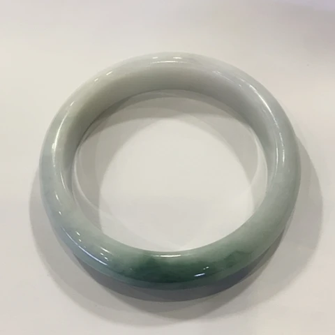 翡翠手镯未镶嵌天然翡翠手镯
