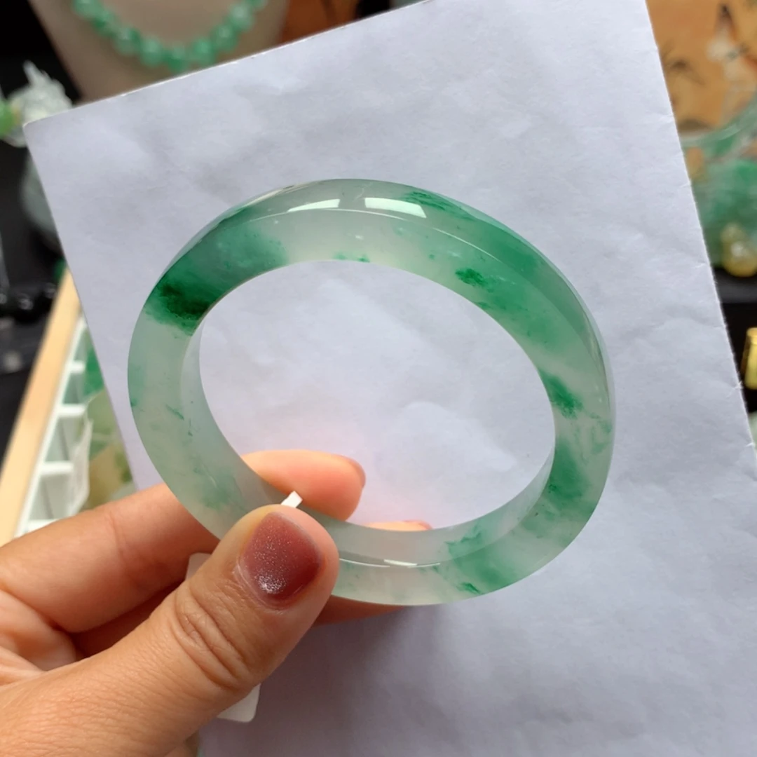 【闪购商品】石英质玉手镯未镶嵌