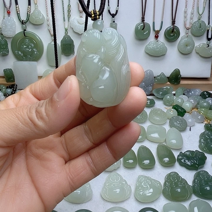 和田玉未镶嵌颈饰