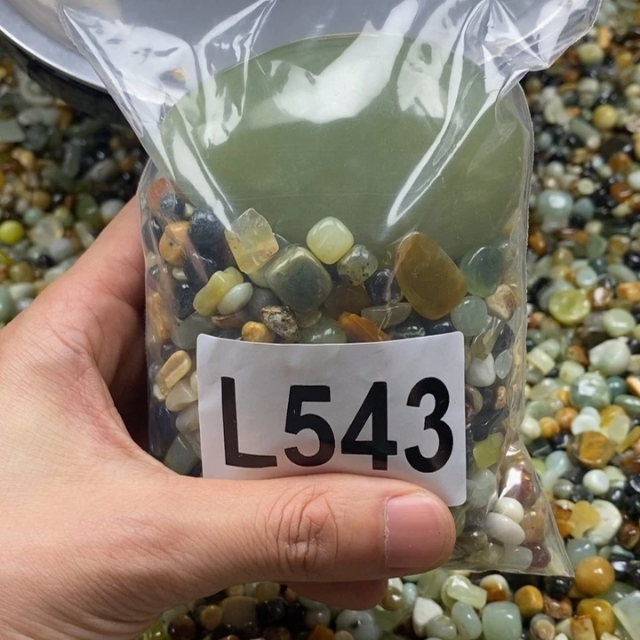 蛇纹石玉鱼缸石未镶嵌