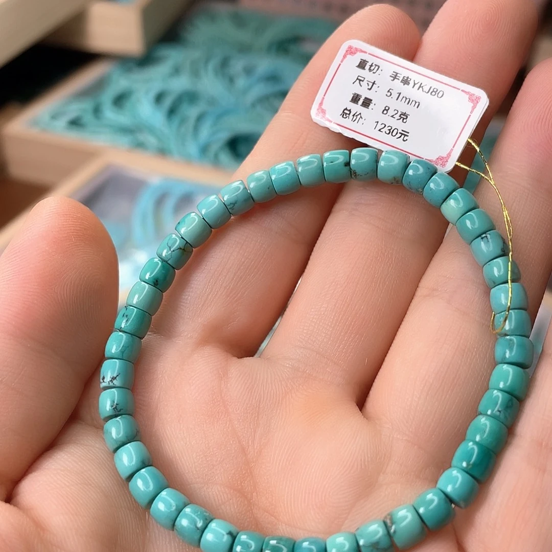 未镶嵌绿松石颈饰