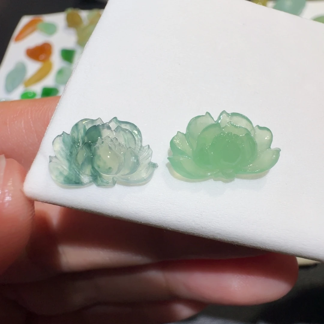 定制翡翠未镶嵌冰种莲花