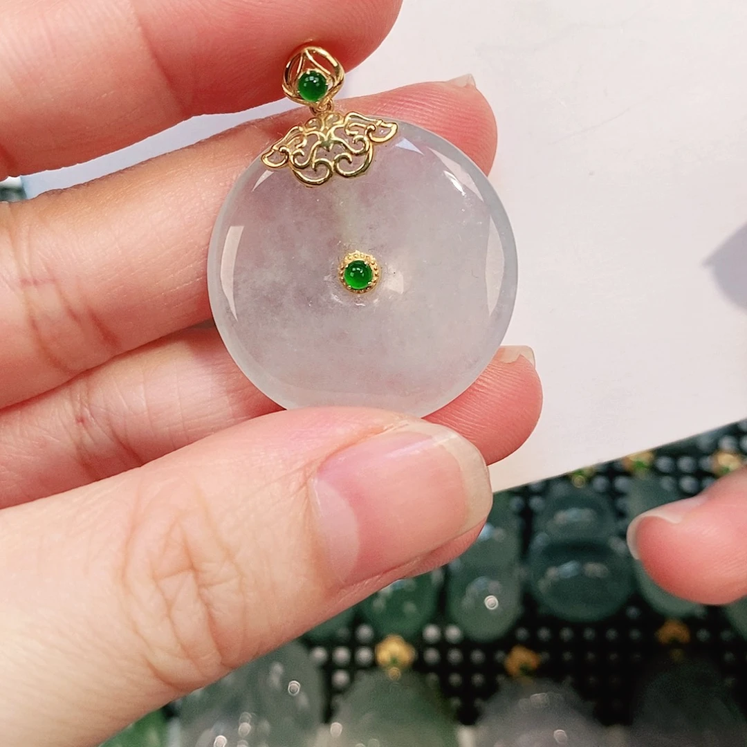 翡翠颈饰18K金镶嵌吊坠