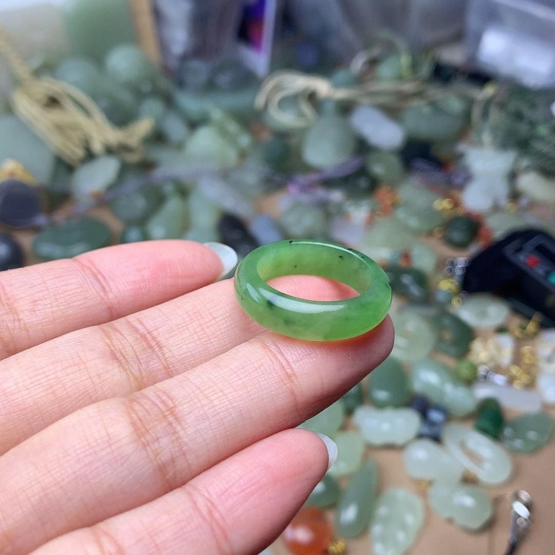 和田玉未镶嵌颈饰17.8mm