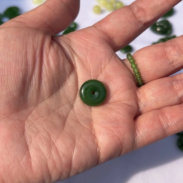 和田玉颈饰未镶嵌吃*胖