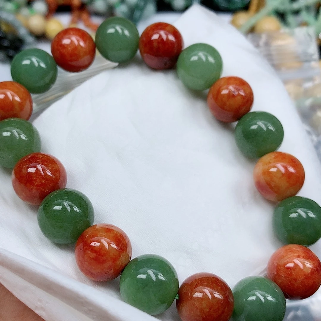 翡翠颈饰未镶嵌手串