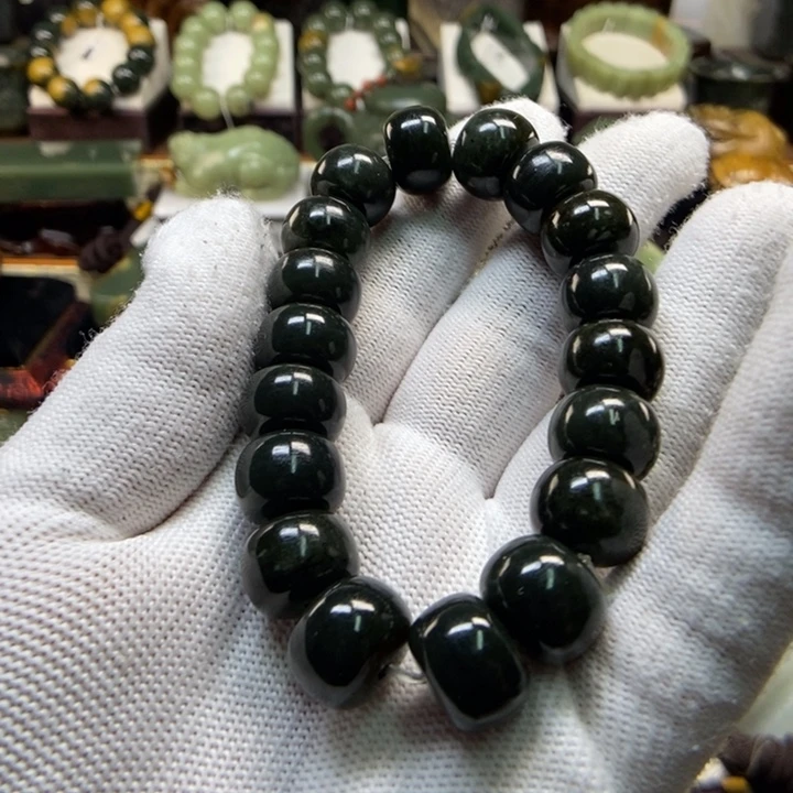 未镶嵌手串岫岩老玉（透闪石质玉）