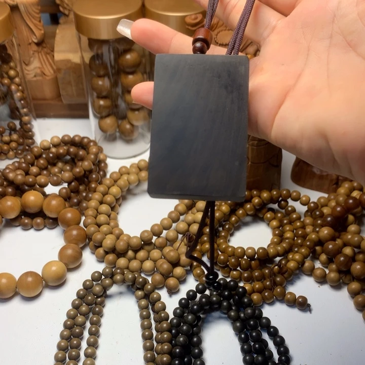 檀香木其他老山檀香阴沉无事牌瑕疵