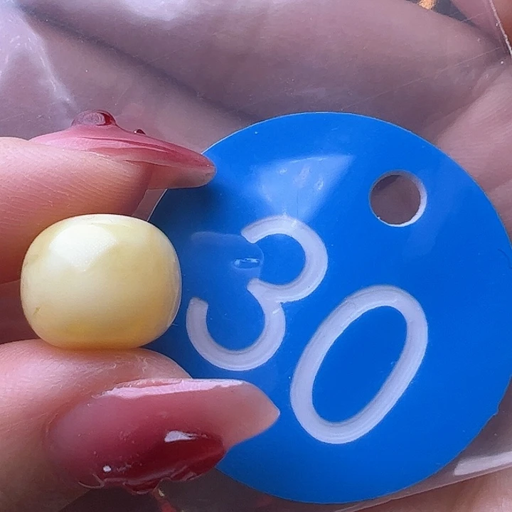 蜜蜡裸石未镶嵌12.5mm 老型