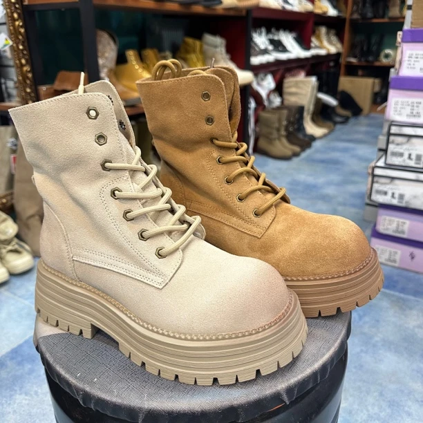 福利款女款马丁靴春秋单靴百搭款圆头厚底个性户外复古微瑕