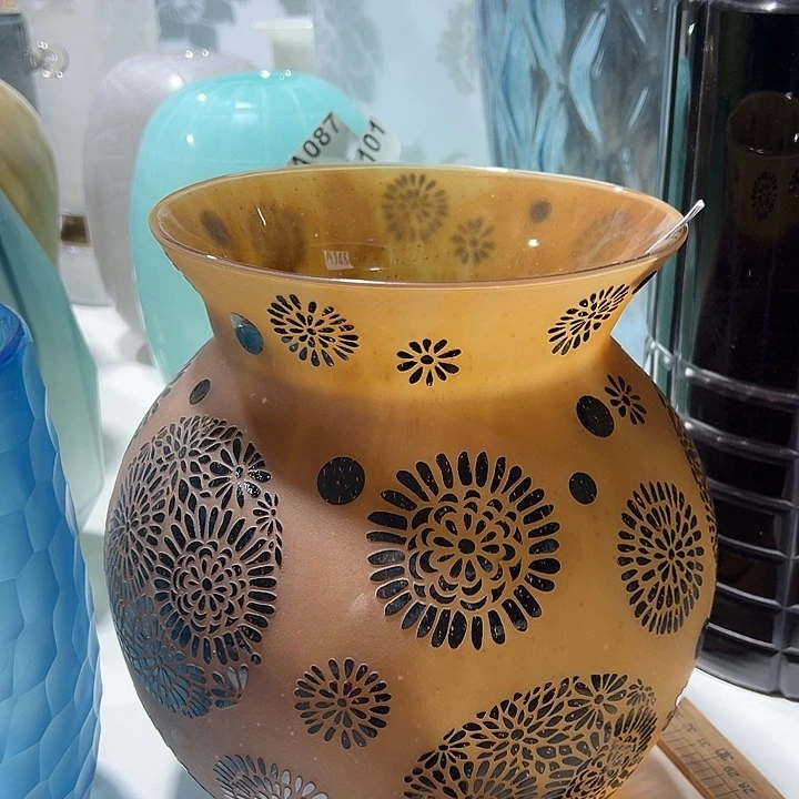 琥珀色沙雕花瓶花器高24口13