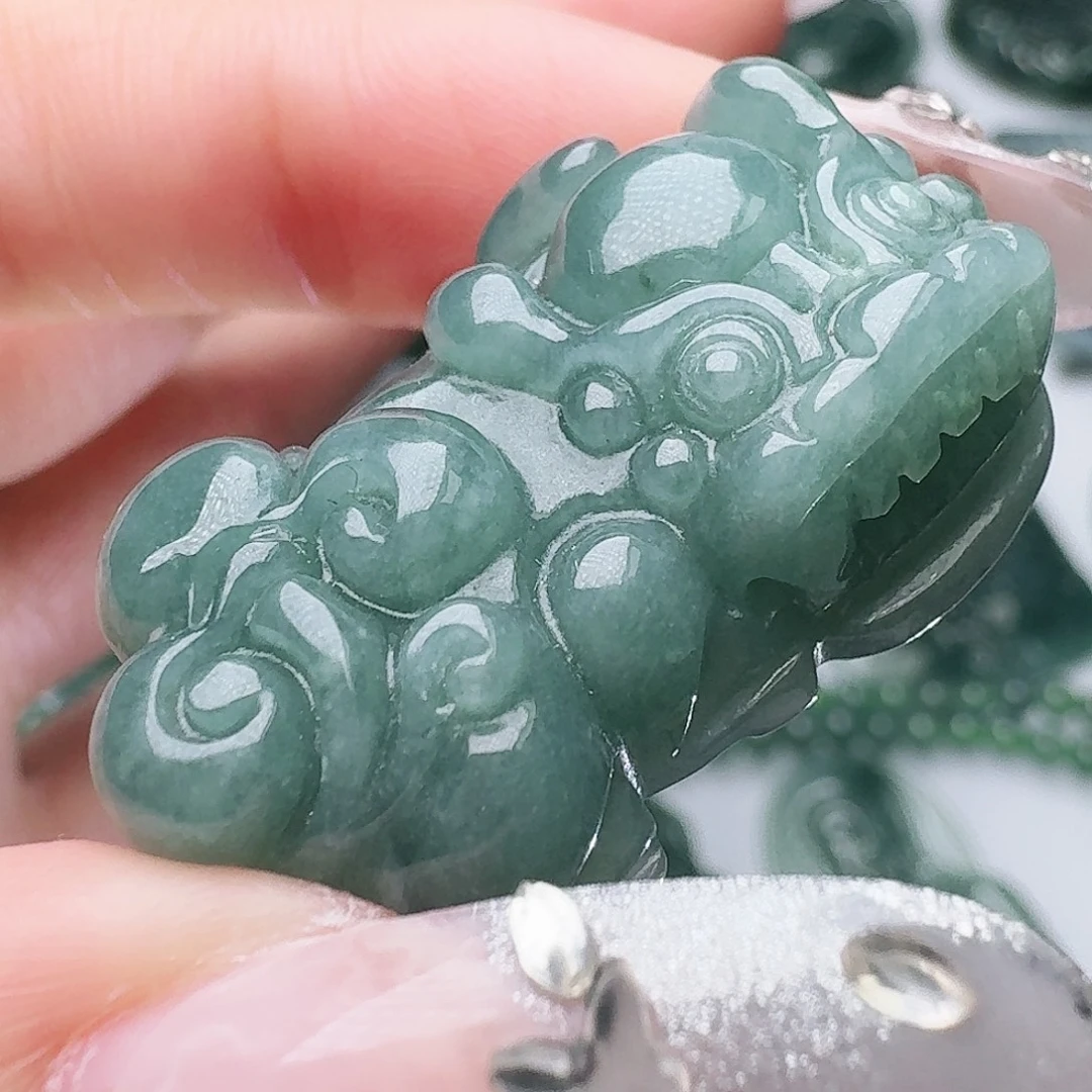 翡翠未镶嵌颈饰天然的A货翡翠多样性发其一