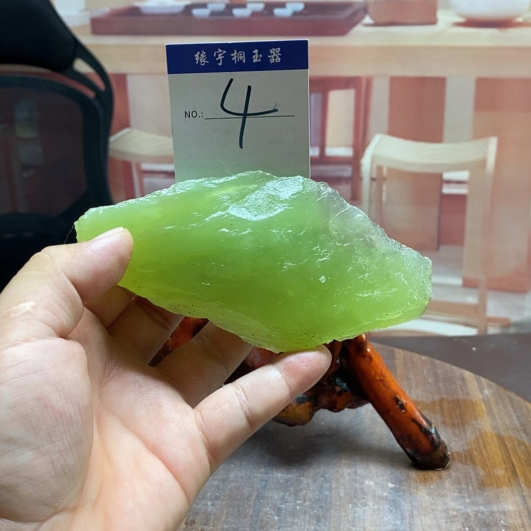 没***态蛇纹石玉未镶嵌原石