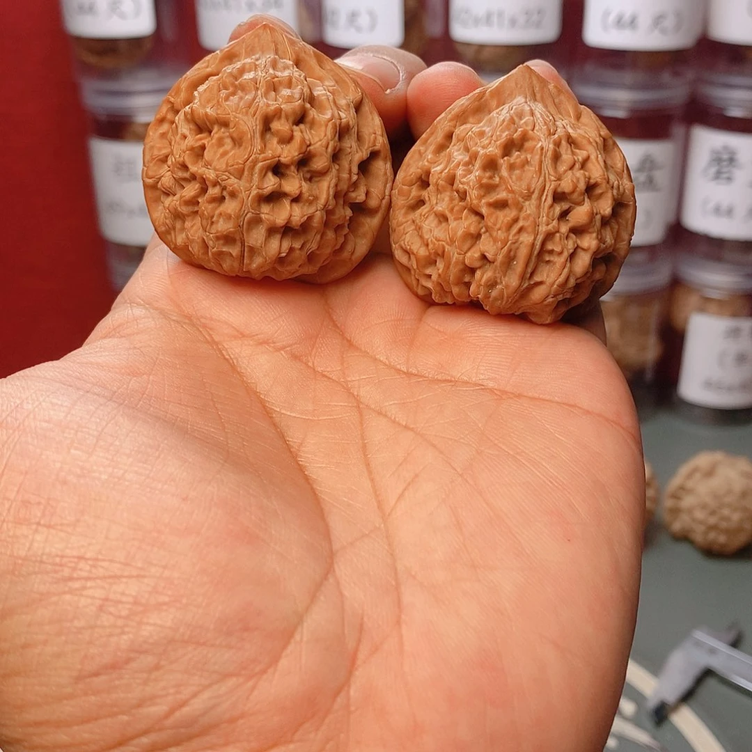 飙*丸42尺寸水龙纹文玩核桃