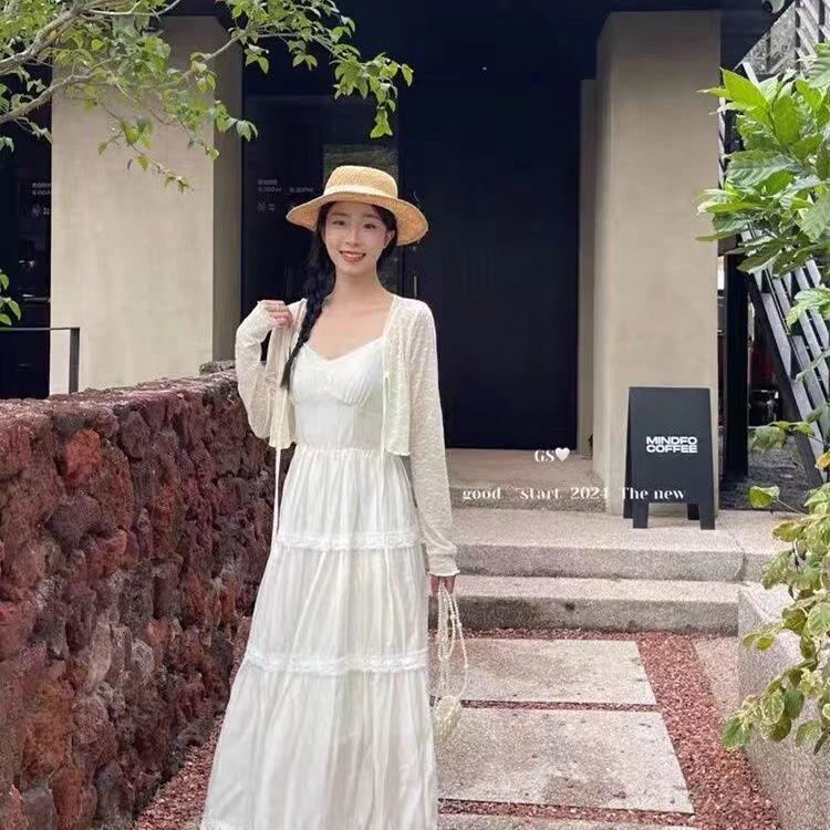 度假风超仙薄款镂空系带蕾丝防晒开衫女春季2025配吊带裙的小披肩