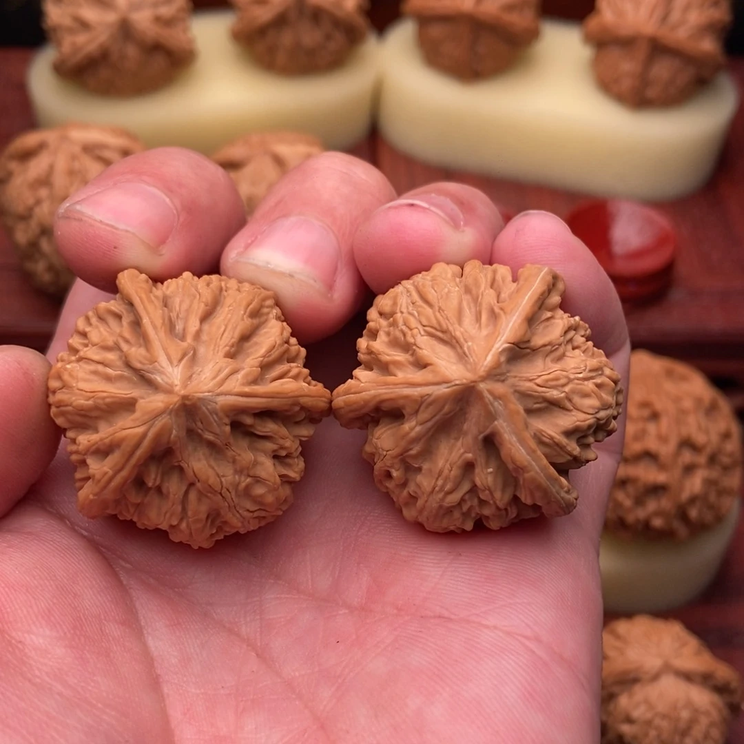 桃核把件绝配粗筋正奔34